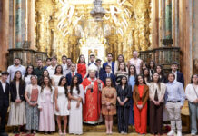 En Pentecostés, el arzobispo Prieto llama a los jóvenes confirmandos a “alzar la mirada” y abrir el corazón al Espíritu Santo