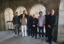 Encontro do arcebispo cos responsables da organización da PEJ 2027